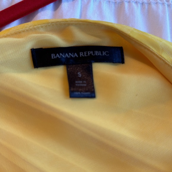 Yellow accordion one shouldered dress - Picture 3 of 3